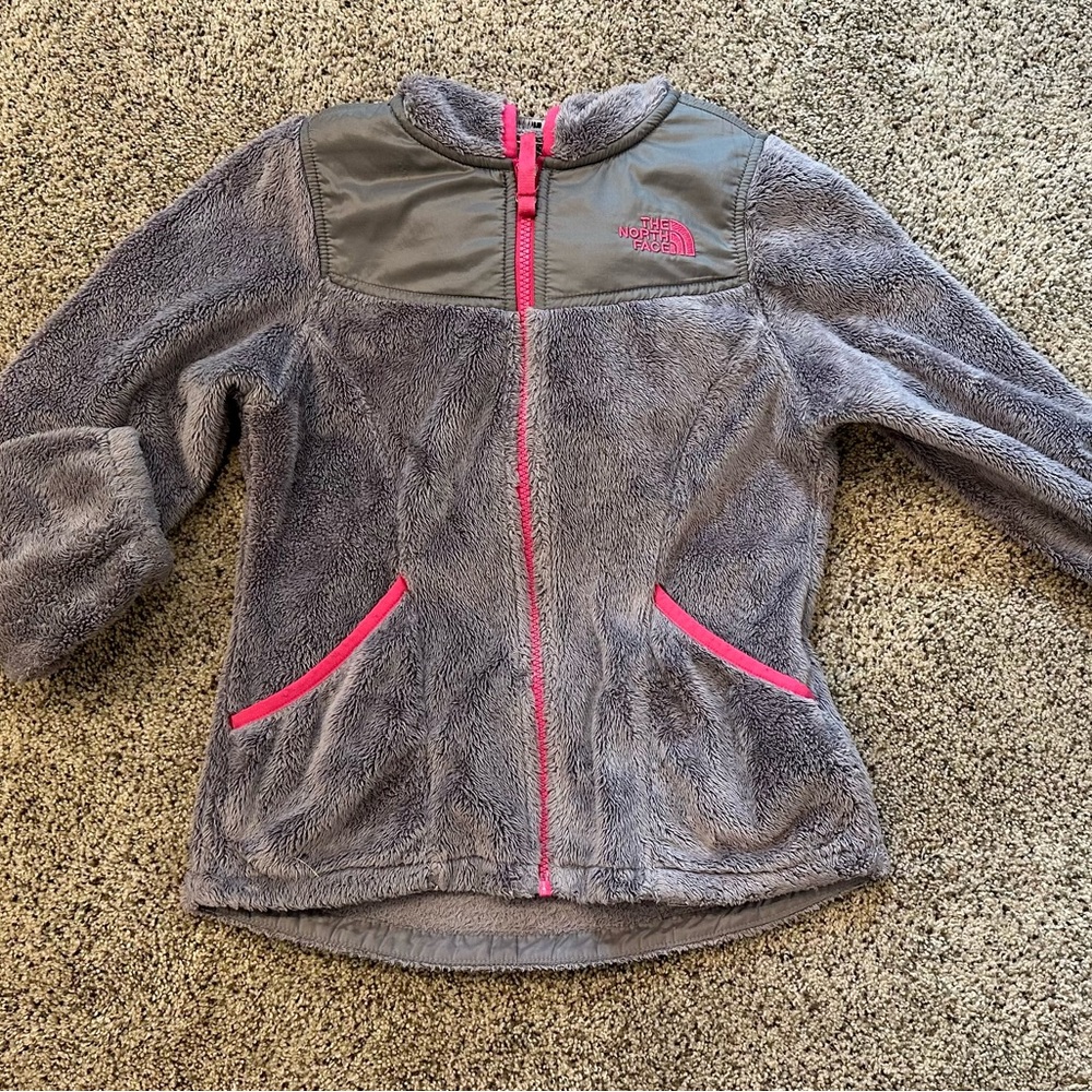 North Face Fleece Jacket. Size Small (7-8). Great Condition.